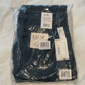 Gloria Vanderbilt Women’s Classic Tapered Amanda Jeans